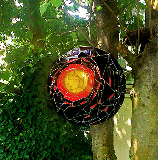 Serija slik Steklena spirala. Steklo na les (premer: 40cm) Škorpijonov rep, november 2014