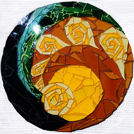 Serija slik Steklena spirala. Steklo na les (premer: 40cm) Polžja pot, junij 2015